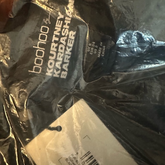 BOOHOO x KOURTNEY KARFASHIAN XS TRENCH COAT REVERSABLE - Picture 6 of 8